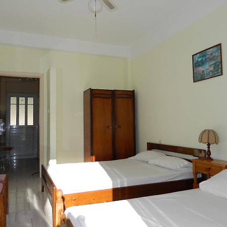 Logara'S Apartments Agia Efimia Ngoại thất bức ảnh