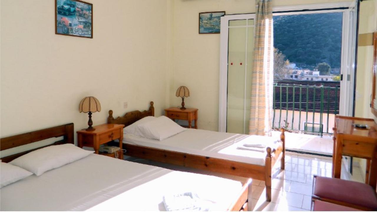 Logara'S Apartments Agia Efimia Ngoại thất bức ảnh